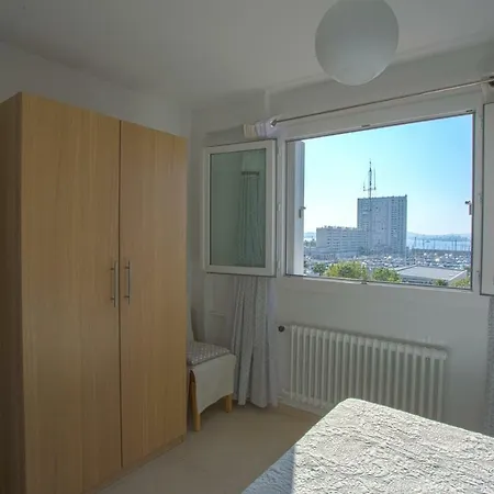 Spacious 2 Bedroom Near City Centre - Dodo Et Tartine *
